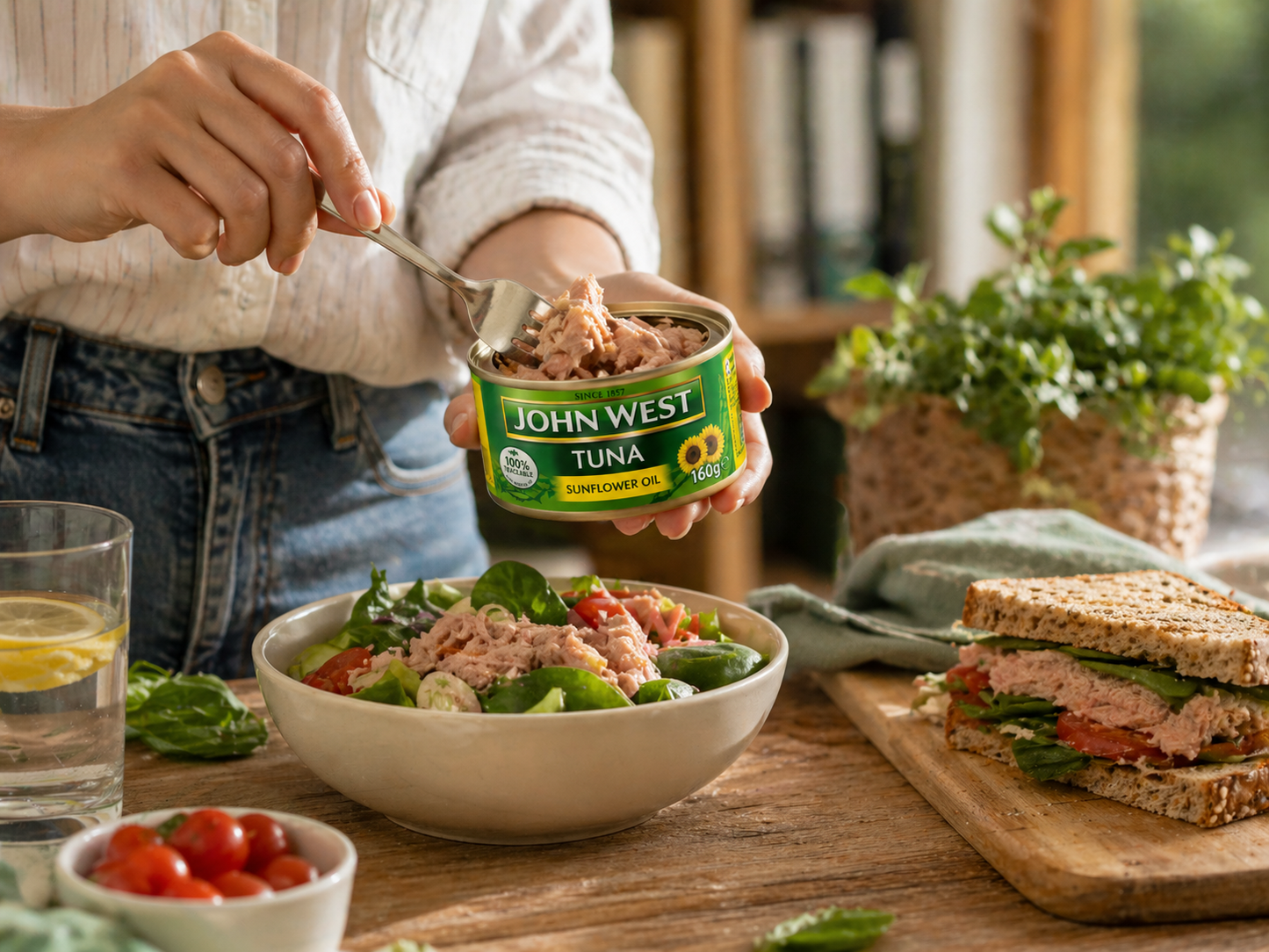 John West Tuna Sunflower Oil 160gm - Nosh Products